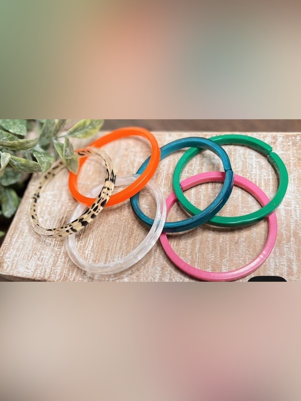 Plunder Ayana Gold Disc, Leopard & Pink Stripe Earrings and 6 Bracelet Set - NIB - Picture 12 of 12